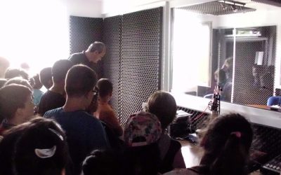 Cum e să vorbești la radio