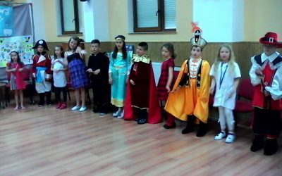Strumfii clasei I B sărbătoresc 300 zile de scoală
