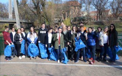 Ziua Mondială a Apei – Crișul Repede, igienizat de elevi și angajați ai ABA Crișuri