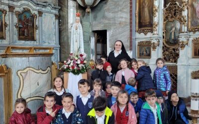 Un milion de copii se roagă Rozarul